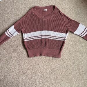 Melrose and Market V-Neck Sweater in Mauve and White